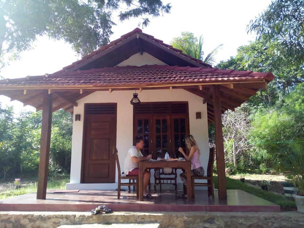King'S Elephant Cabanas & Restaurant Тангалла Экстерьер фото