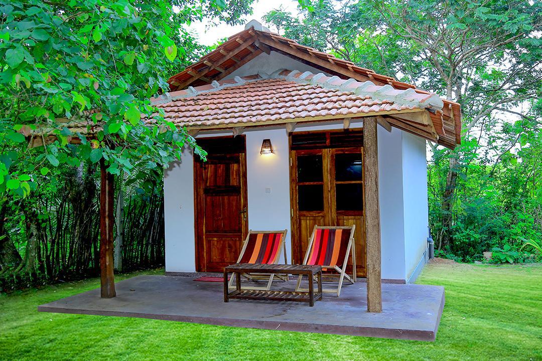 King'S Elephant Cabanas & Restaurant Тангалла Экстерьер фото