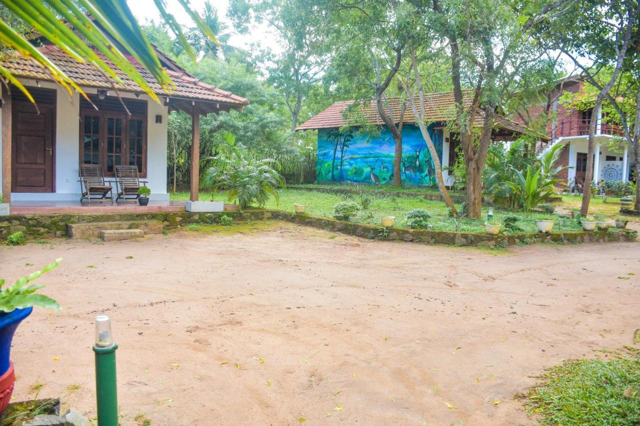 King'S Elephant Cabanas & Restaurant Тангалла Экстерьер фото