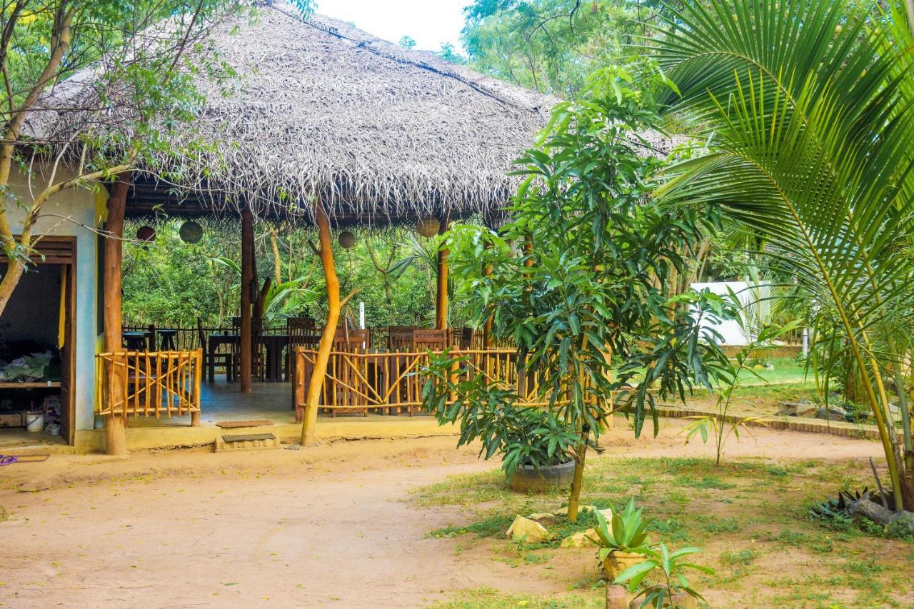 King'S Elephant Cabanas & Restaurant Тангалла Экстерьер фото