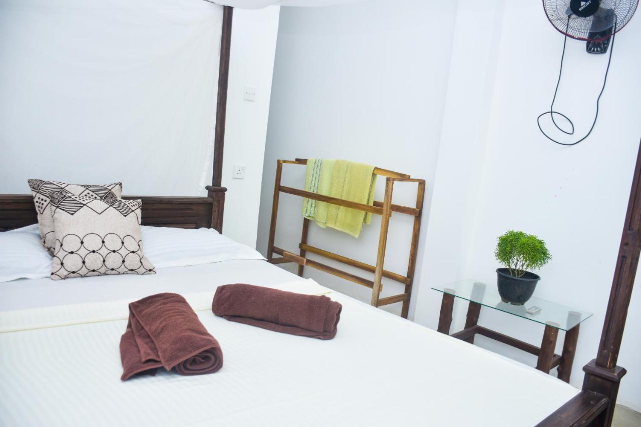 King'S Elephant Cabanas & Restaurant Тангалла Экстерьер фото